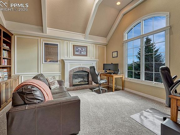 5th image of 620 Forest View Way