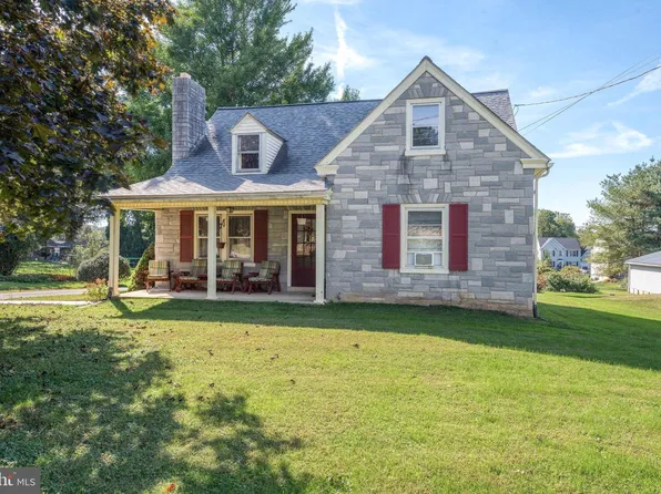 424 Lampeter Rd, Lancaster, PA 17602