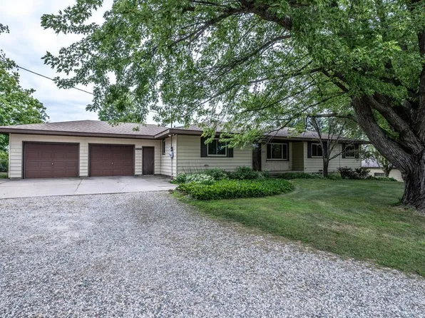 26078 Chippendale Ave, Northfield, MN 55057