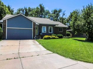 174 S Maple Dunes Ct, Wichita, KS 67235