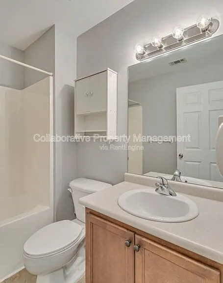 103 W Tietgen St — Photo 4