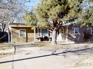 212 W Berry Dr, Hobbs, NM 88240