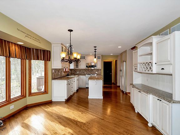 3rd image of 2714 Hoberg Dr