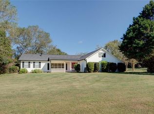 318 Cedar Creek Rd, Jackson, GA 30233