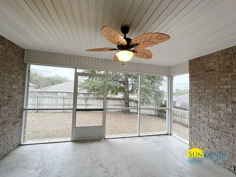 407 Serene Ct — Photo 15