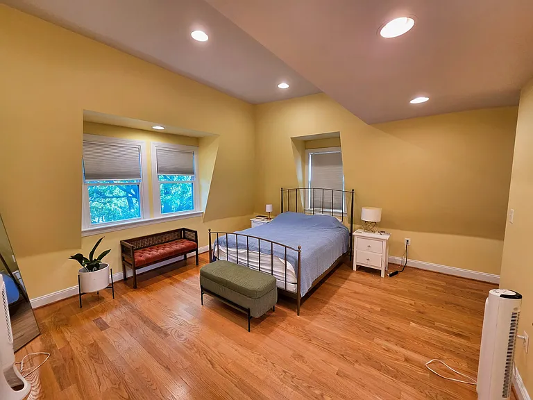 907 Webster St NW #3 — Photo 28