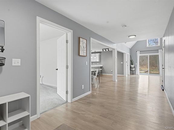 4th image of 1227 Burlingham Road
