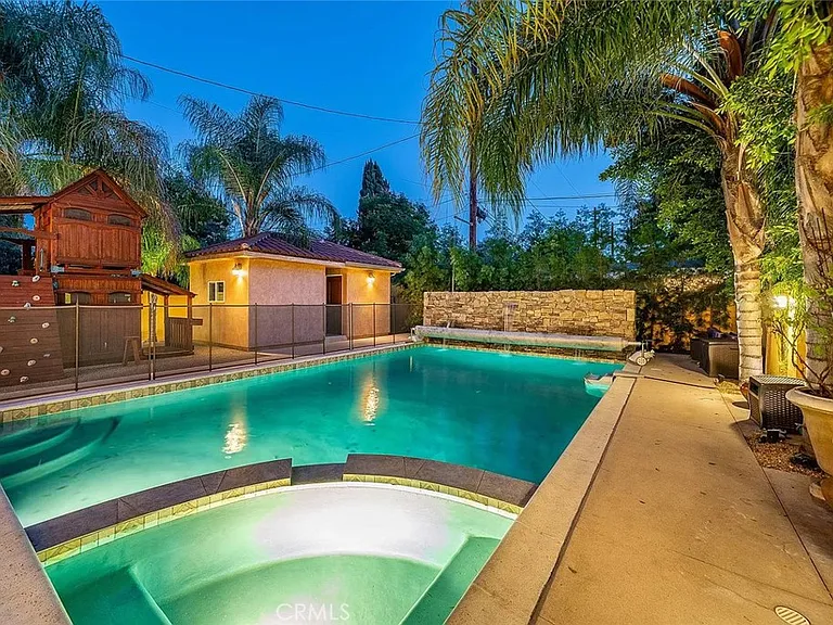 15014 Valleyheart Dr — Photo 41
