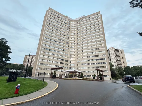 3695 Kaneff Cres, Mississauga, ON