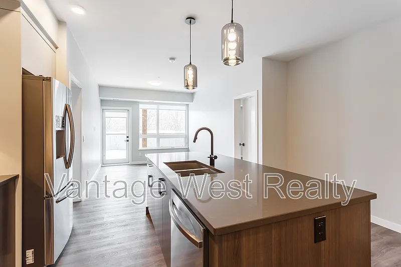 2 bed, 2.0 bath, 1071 sqft, $2,450 — Photo 4