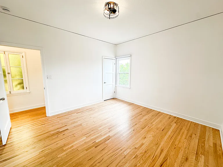 1540 E Wilson Ave #B — Photo 7