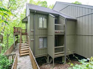 9040 S Pointe Ridge Ln, Bloomington, IN 47401