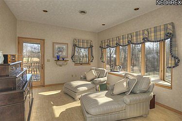 5th image of 5905 Rosecliff Dr