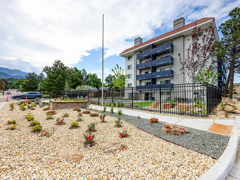 Kalo Broadmoor Terrace Exterior