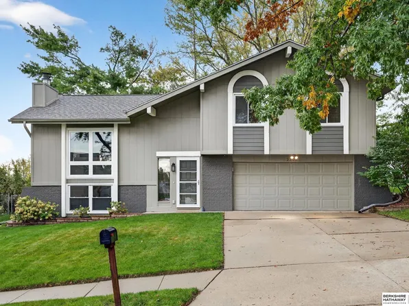 2305 N 127th Cir, Omaha, NE 68164