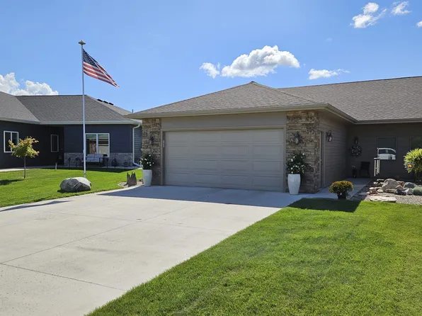 3356 Prairie Meadow Dr Unit B, Milford, IA 51351