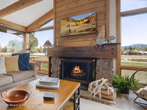 600 E Golf Creek Ln #15, Jackson, WY 83001