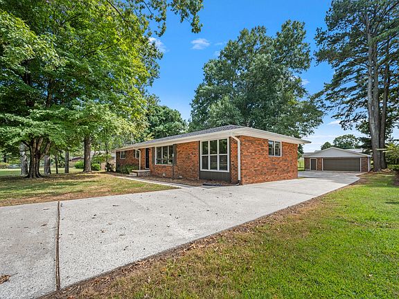 4th image of 335 Myers Rd