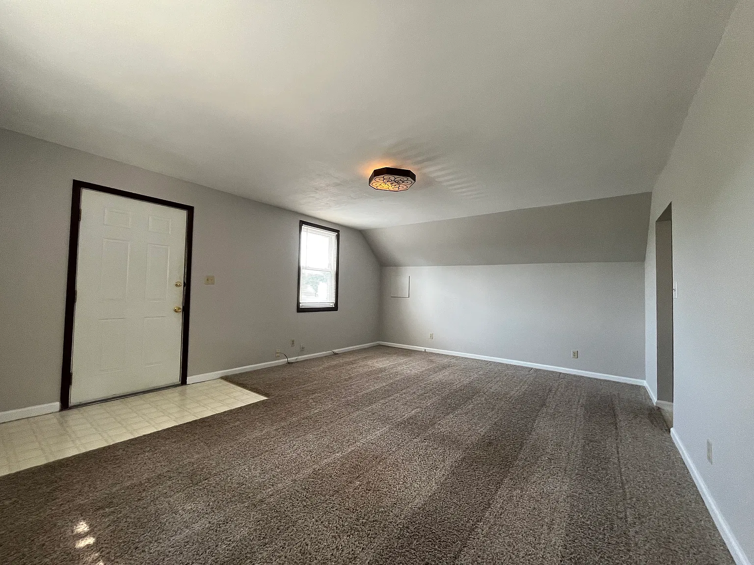 1 bed, 1080 sqft, $950 — Photo 3