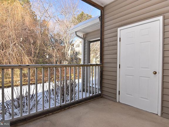 2nd image of 100 Cascade Ln Unit 101