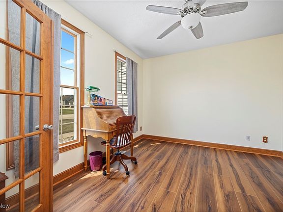 3rd image of 5347 Middlebury Ct