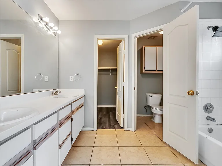 11703 Emerald Hill Dr #C — Photo 30
