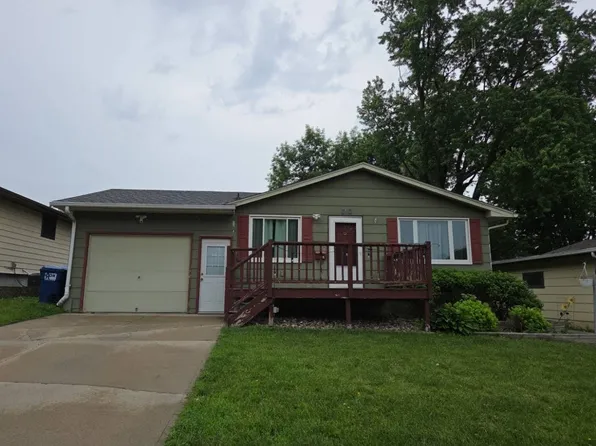 713 S Holt Ave, Sioux Falls, SD 57103