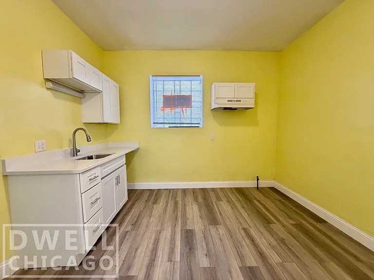 731 N Christiana Ave #1F — Photo 5