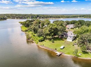 35 Lakeland Dr, HILLTOP LAKES, TX 77871