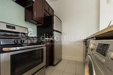 Rented by Dixon Advisory USA Inc.