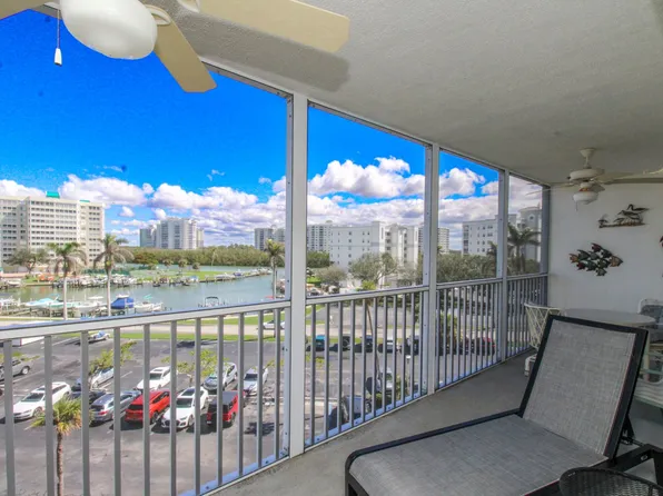 1 Bluebill Ave, Naples, FL