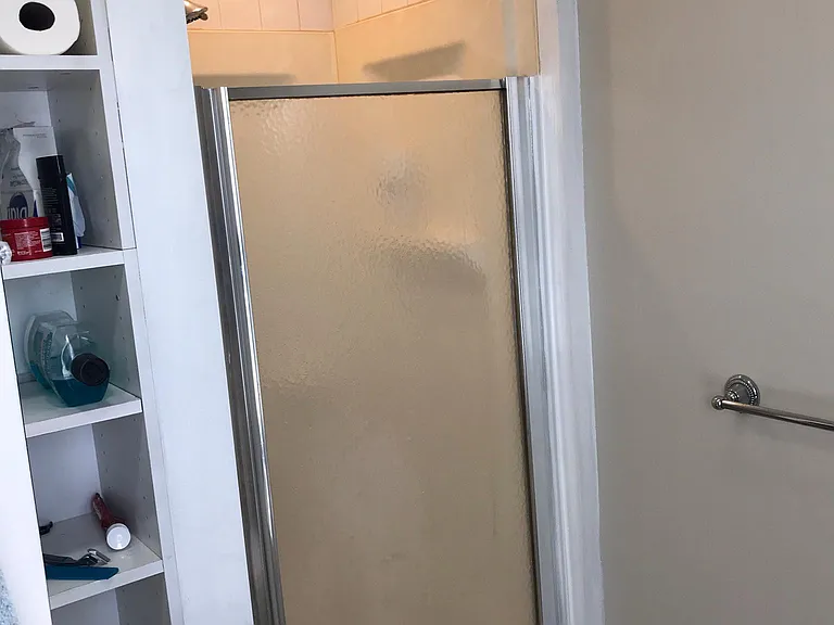 18 Vernon St #2F — Photo 7