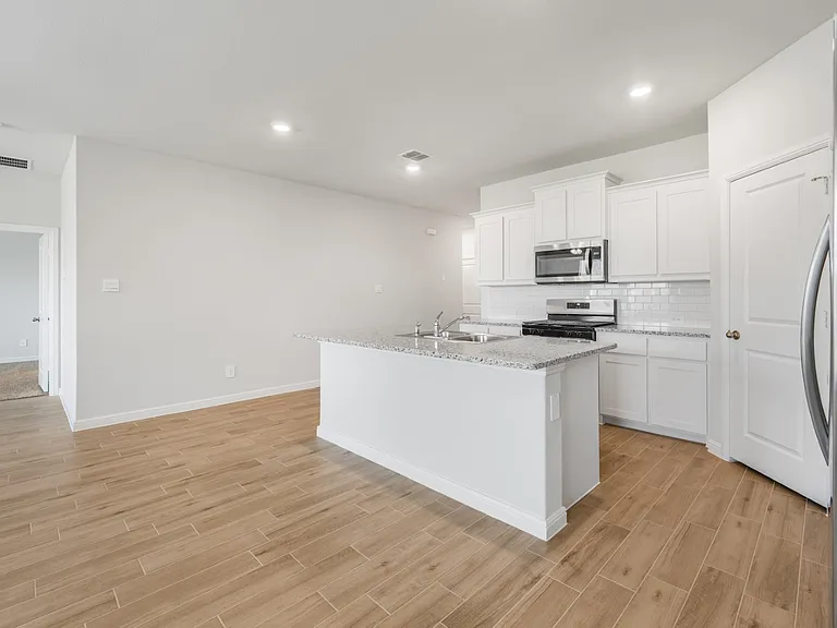 110 Daffodil Ln — Photo 9