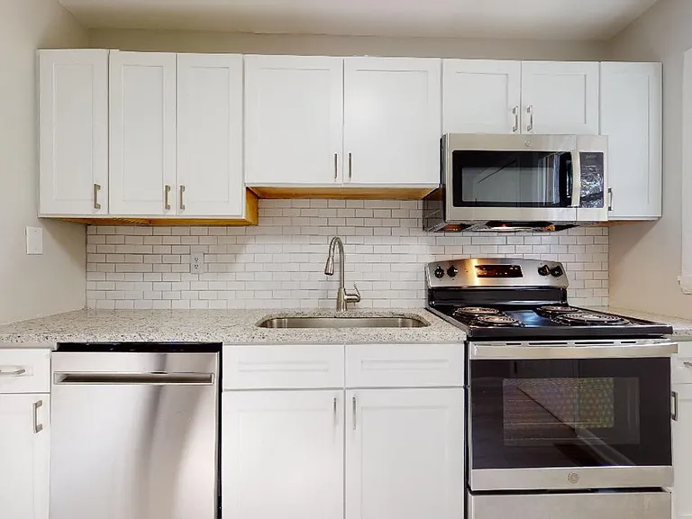 308 & 312 Dacian Rd — Photo 4