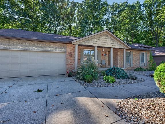 4th image of 700 Austin Dr