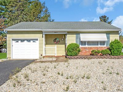 18 Gower Road, Toms River, NJ, 08757