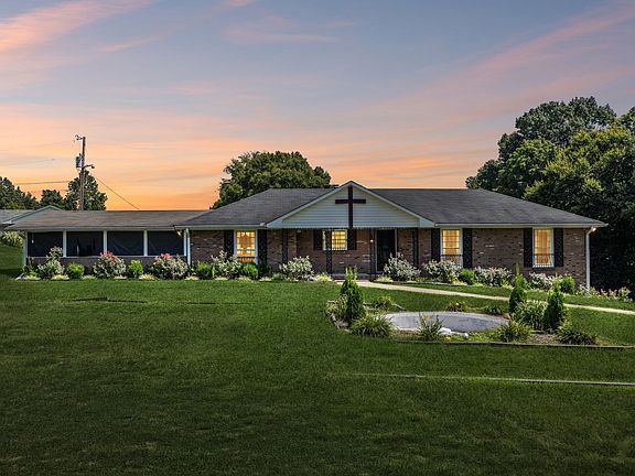 2nd image of 1001 Dotsonville Rd