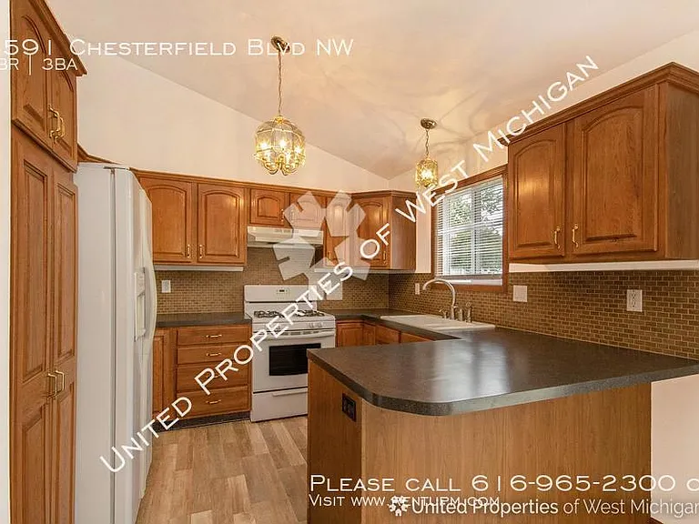 4591 Chesterfield Blvd NW — Photo 17