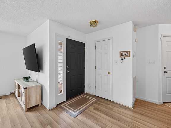 4th image of 405 Bradford Cir