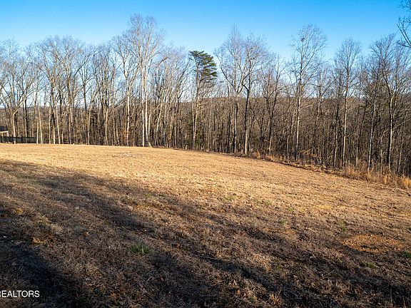 4th image of 108 Nathan Ln