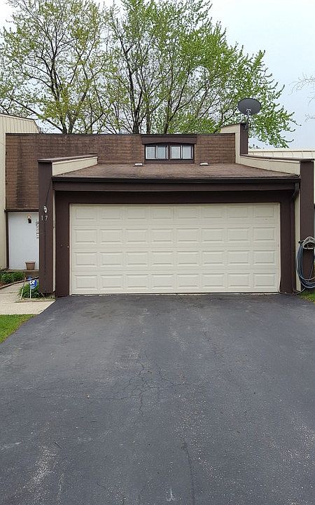 1st image of 17 Briarwood Ct