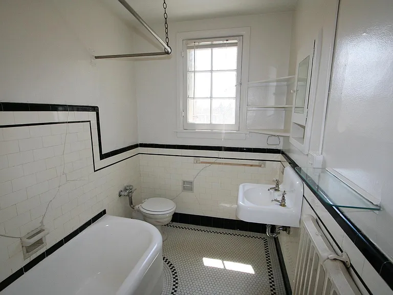 1424 E 10th Ave #12 — Photo 10