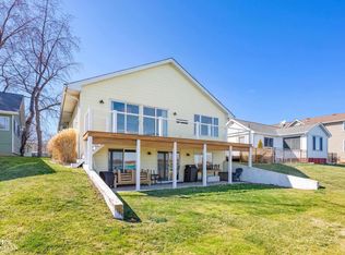 1623 Oakland St, Saint Clair, MI