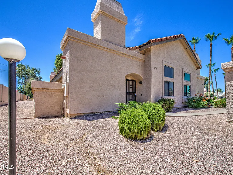 2019 W Lemon Tree Pl — Photo 4