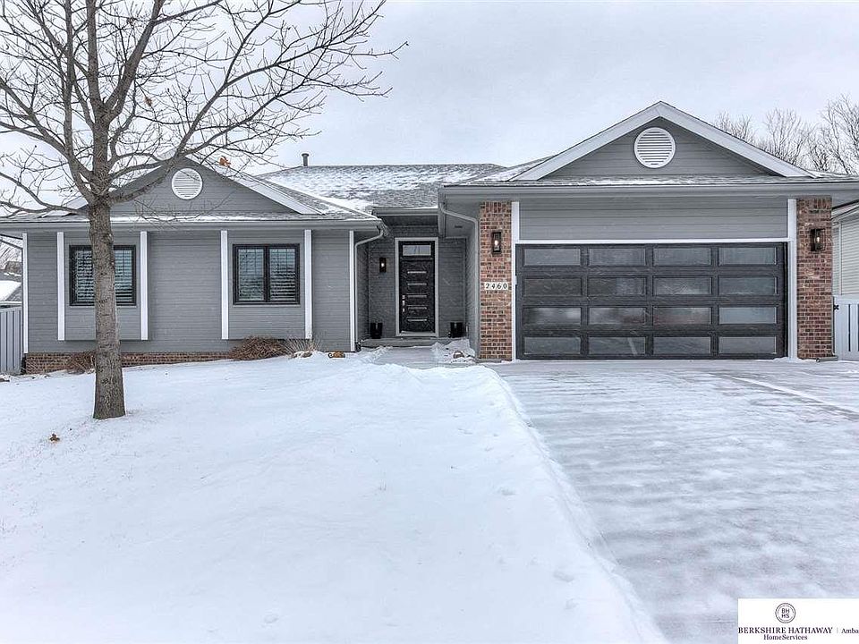 1st image of 2460 N 152nd St
