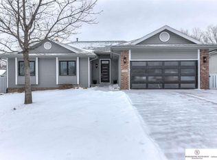 2460 N 152nd St, Omaha, NE 68116