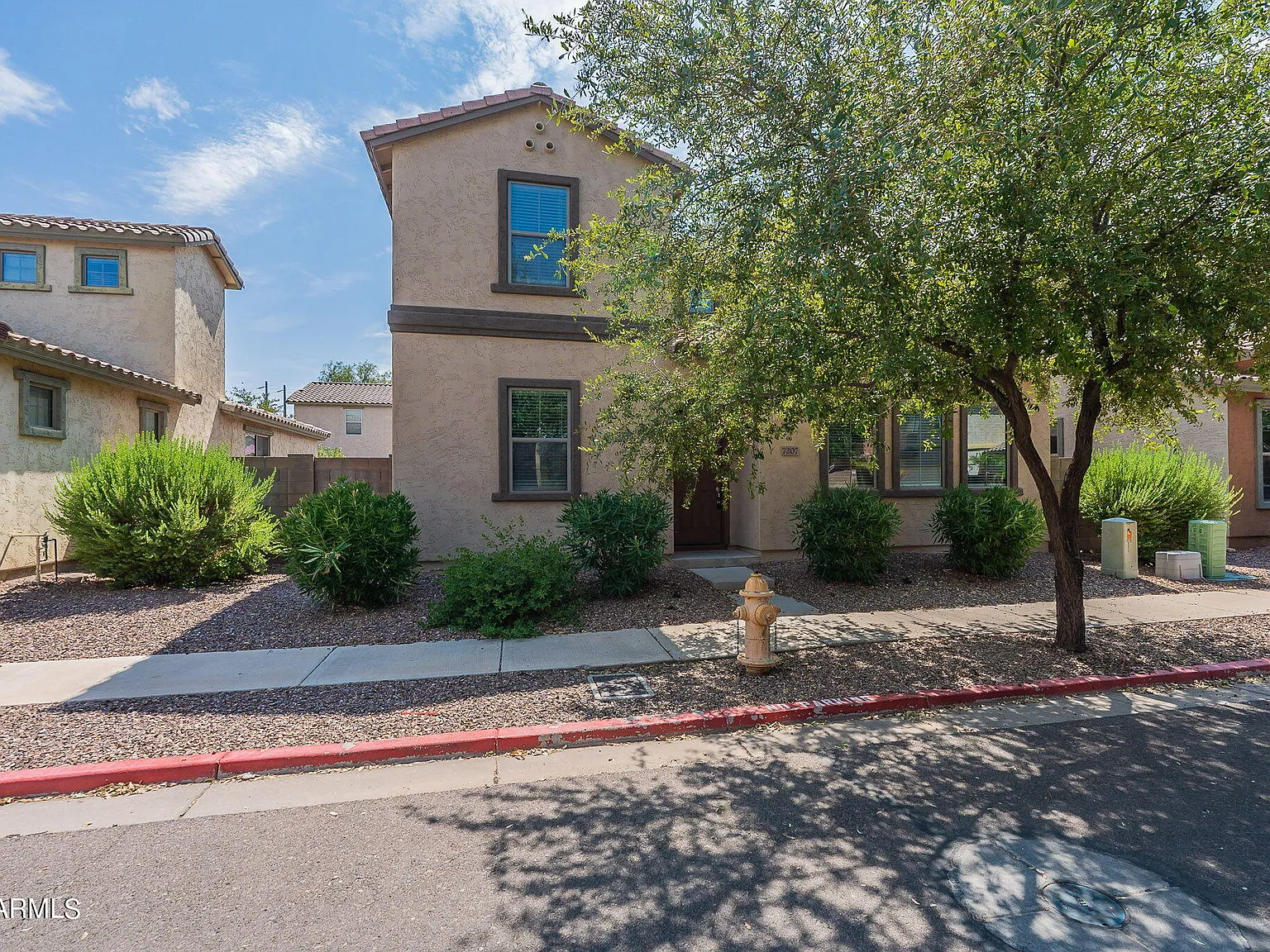 4 bed, 3.0 bath, 2018 sqft, $2,250 — Photo 1