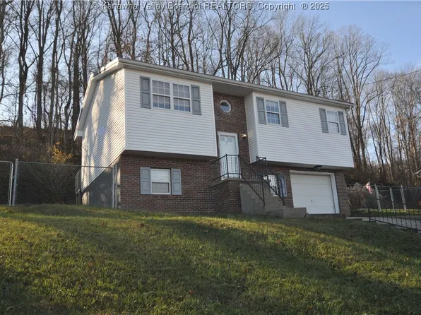 111 Phyllis Dr, Charleston, WV 25302