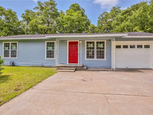 905 N Banks St, Caldwell, TX 77836