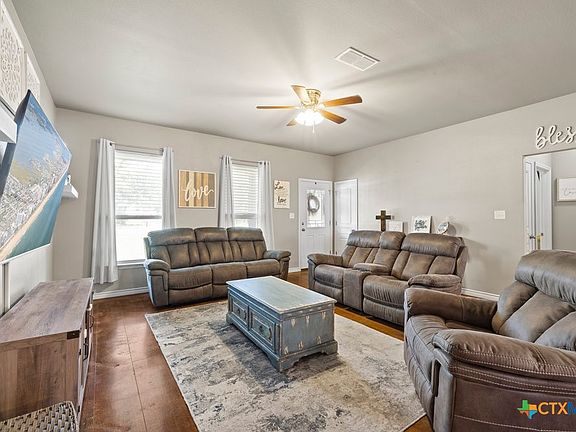 5th image of 4914 Goliad Dr
